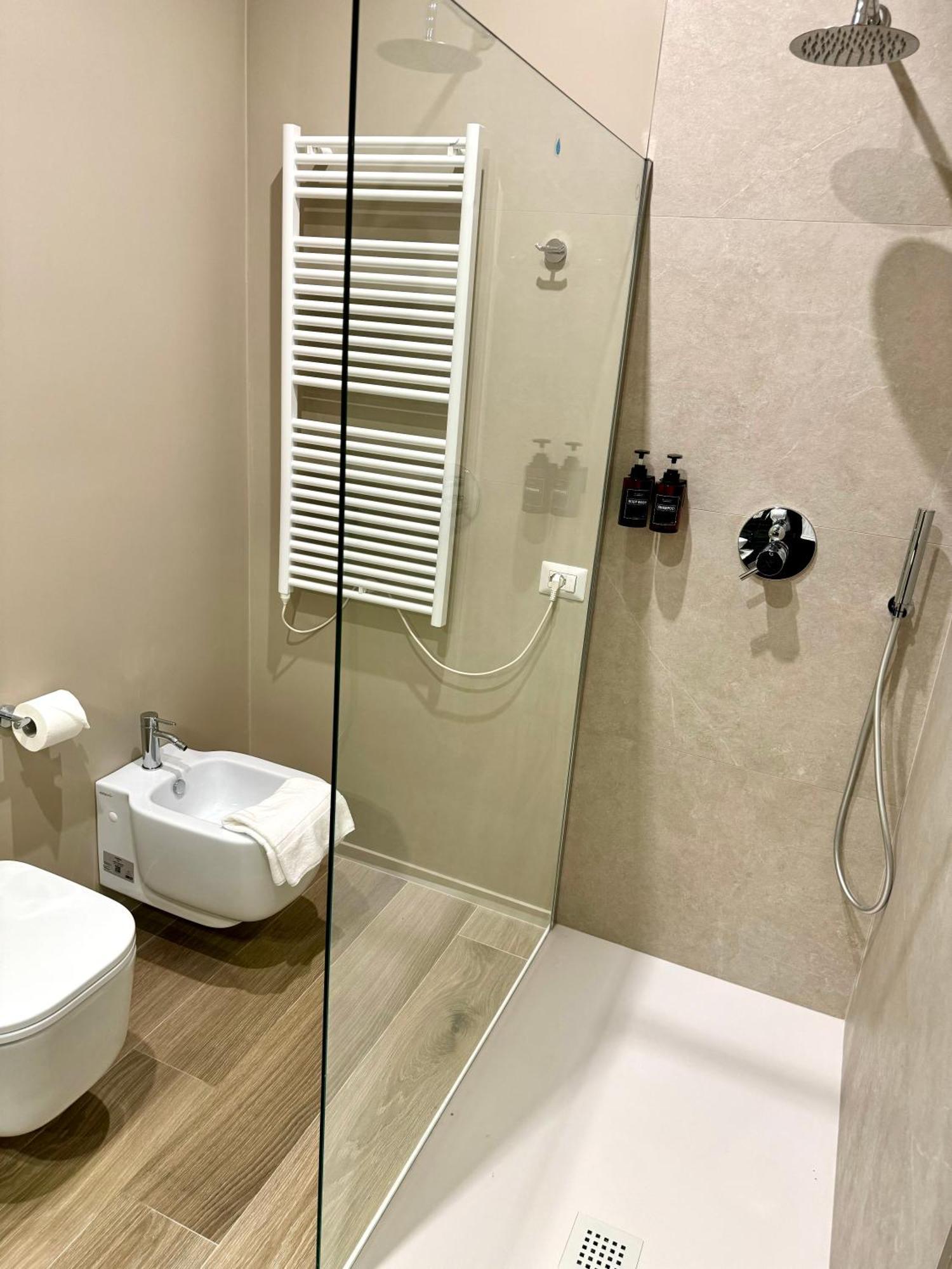 Hotel Dimora Fralu Bari Zewnętrze zdjęcie