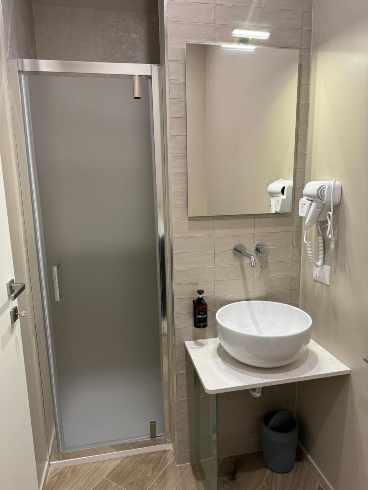 Hotel Dimora Fralu Bari Zewnętrze zdjęcie